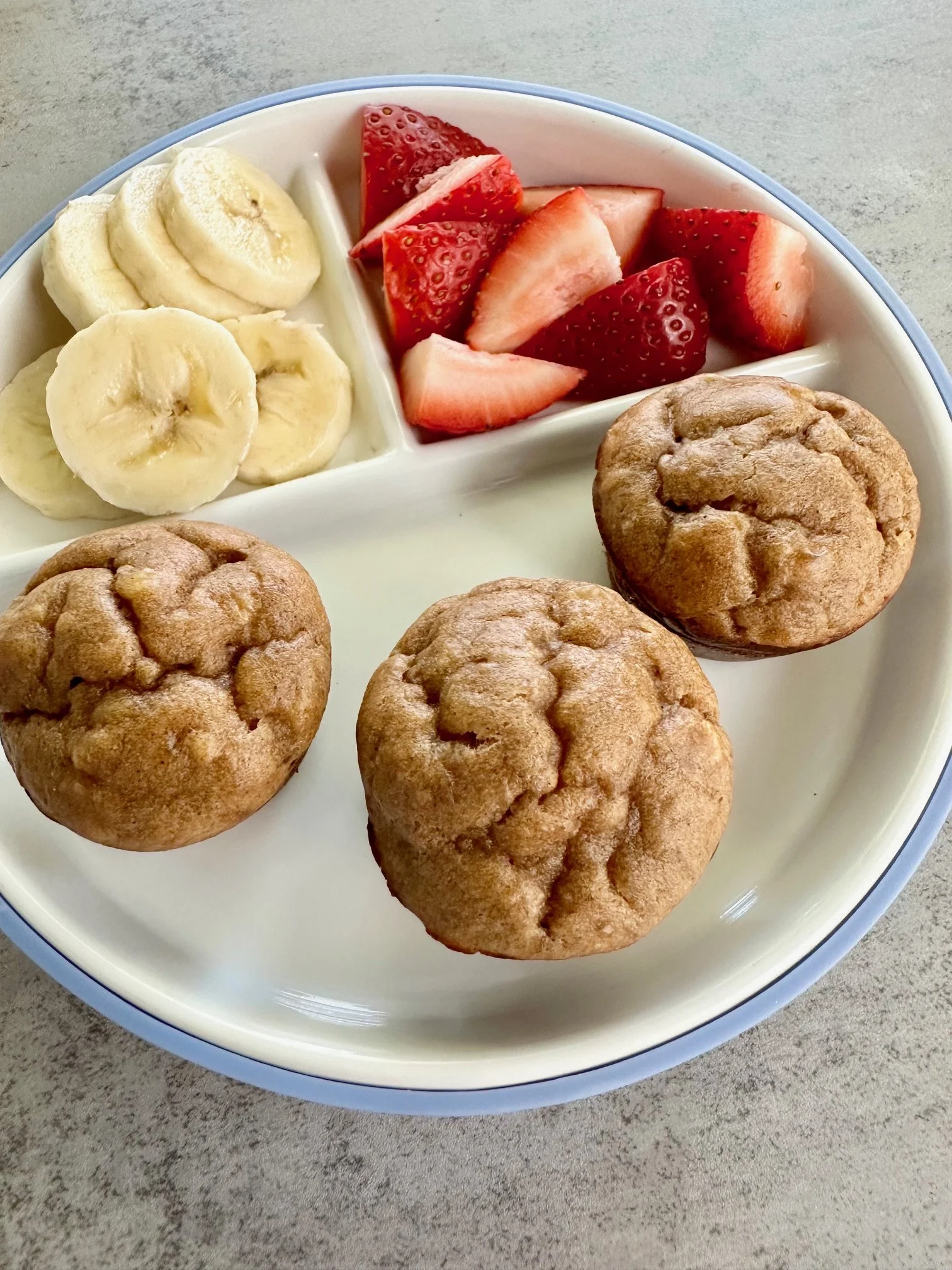 (Flourless) Banana Peanut Butter Muffins