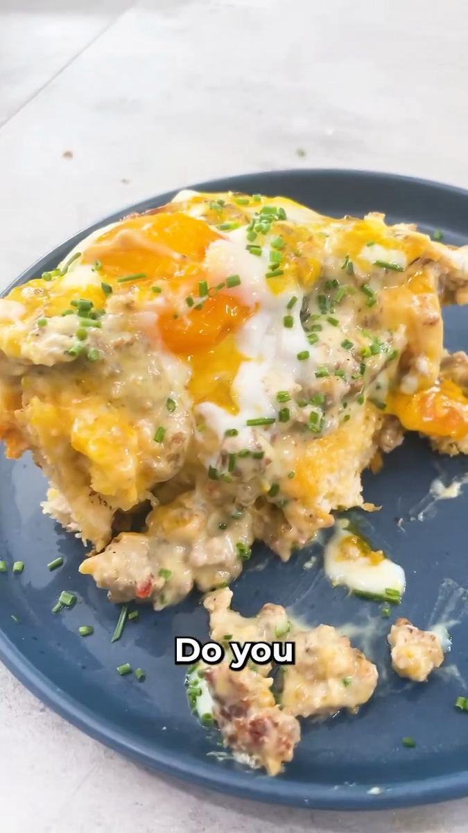 Biscuit and Gravy Casserole